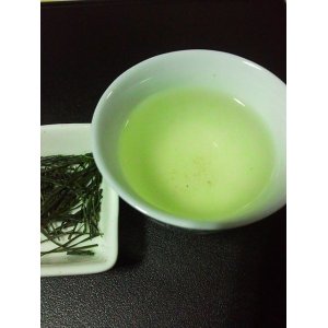 画像:  手摘み茶 山の息吹 26g